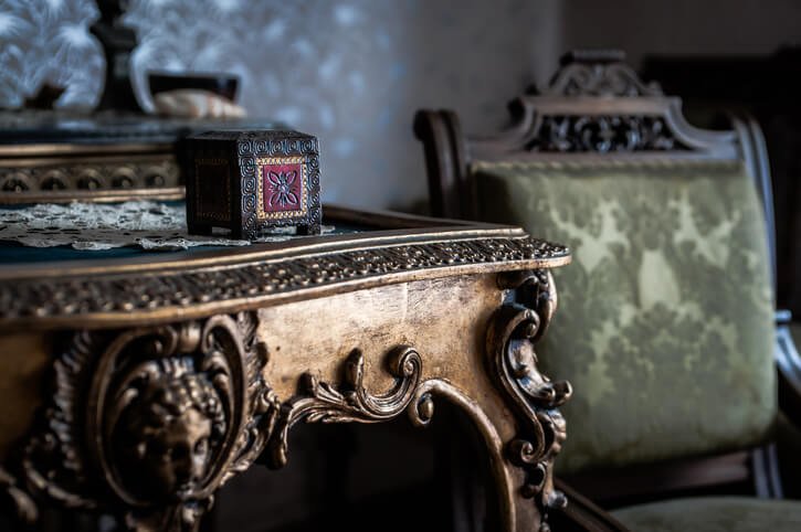 Antiques buyers near me Palm Beach Florida. Updated 2025